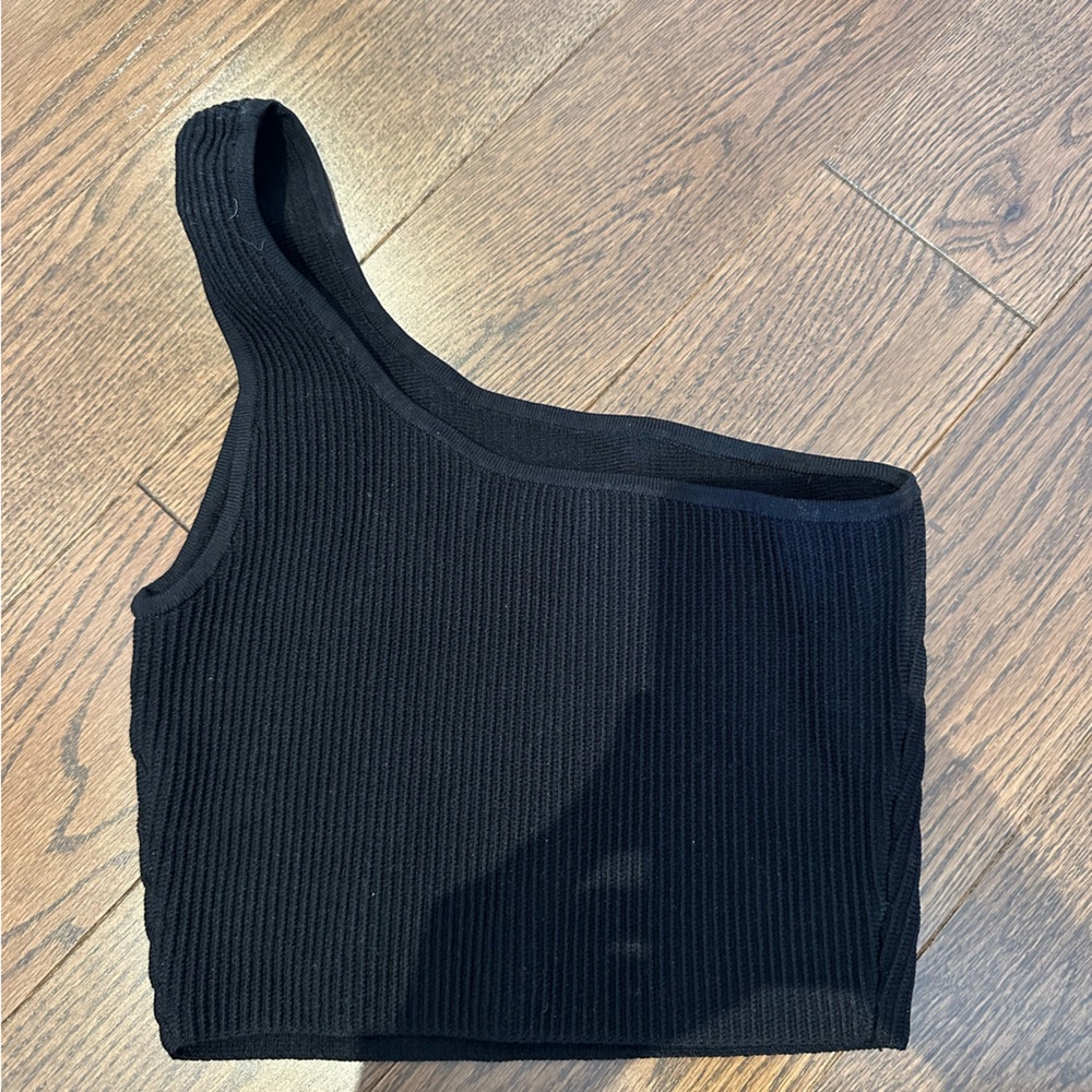 Babaton Sculpt Knit One-Shoulder Cropped Tank in black! Worn once!!!